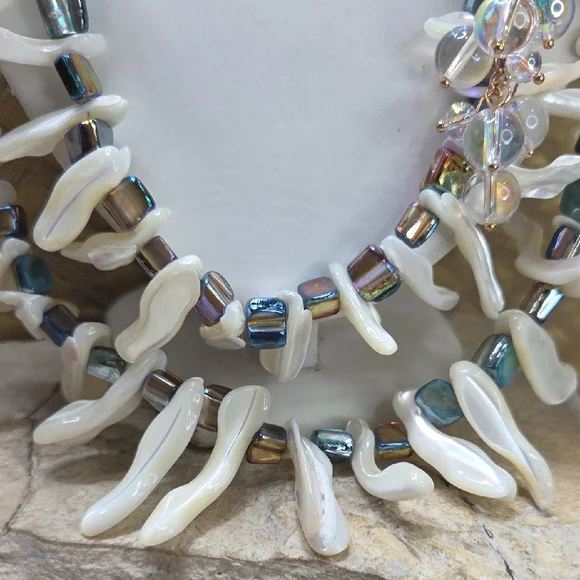 Handcrafted White And Blue Shell & Mermaid Necklace Earrings Bracelet Set - Picture 4 of 6